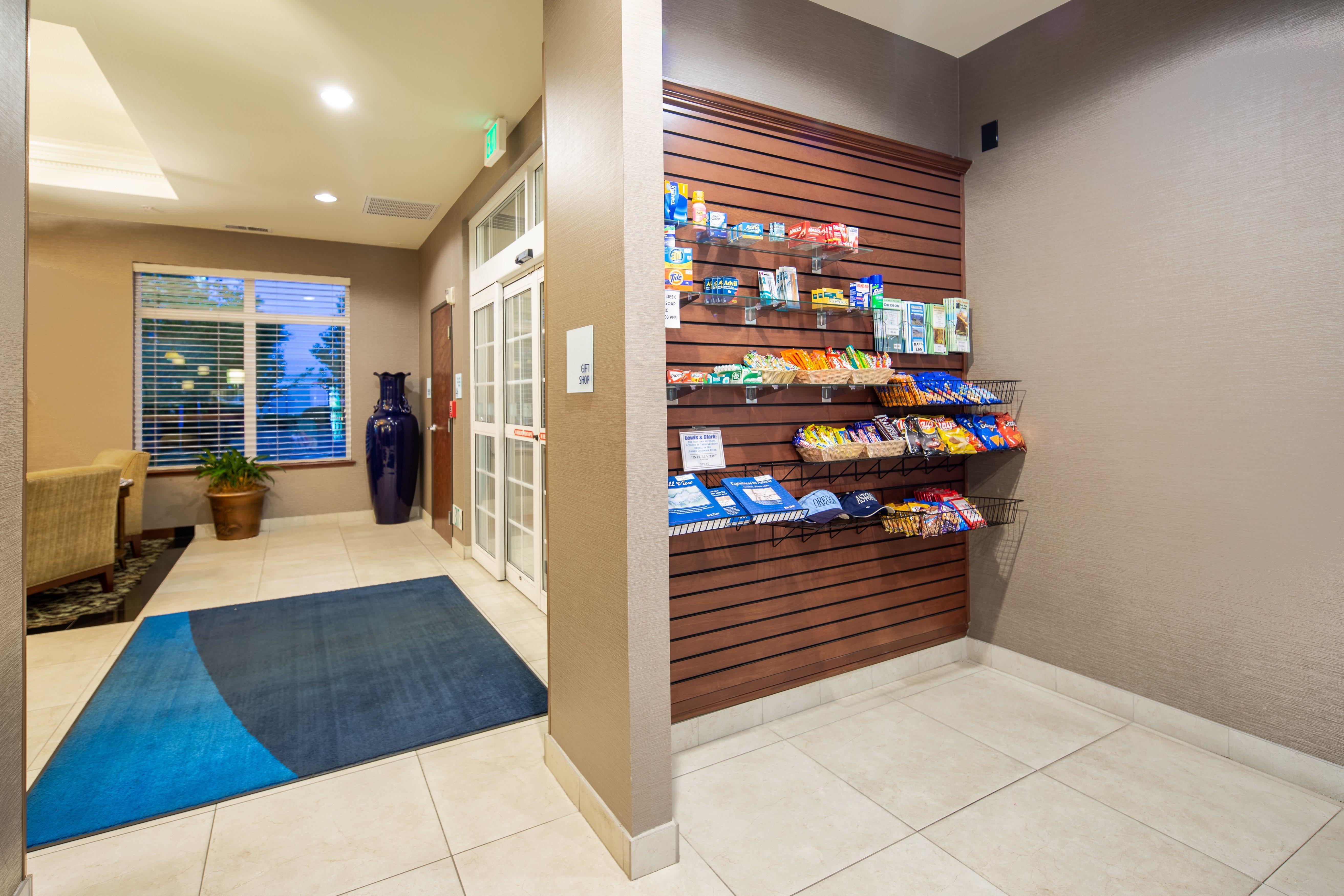 Holiday Inn Express Hotel & Suites Astoria By Ihg Bagian luar foto