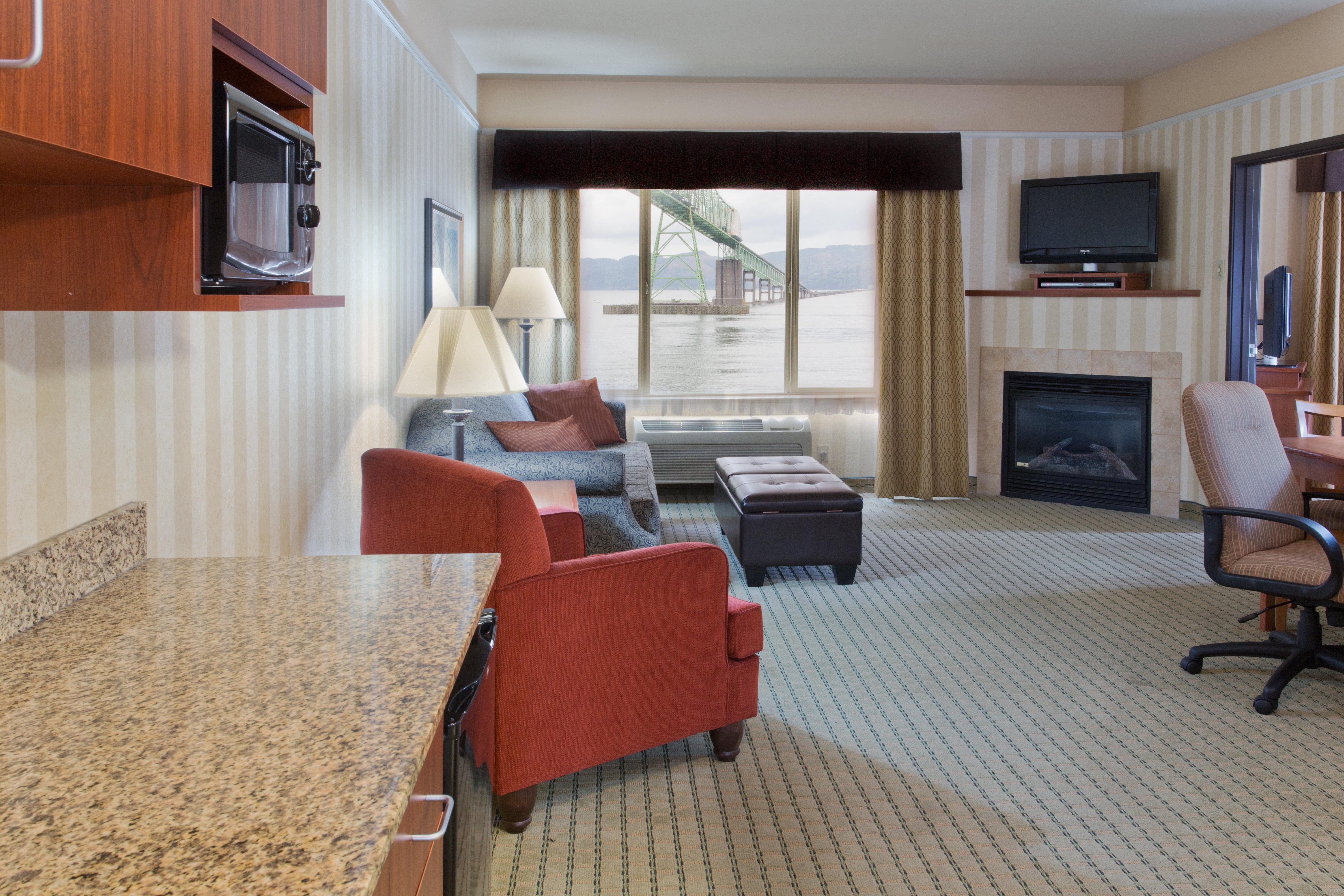 Holiday Inn Express Hotel & Suites Astoria By Ihg Bagian luar foto