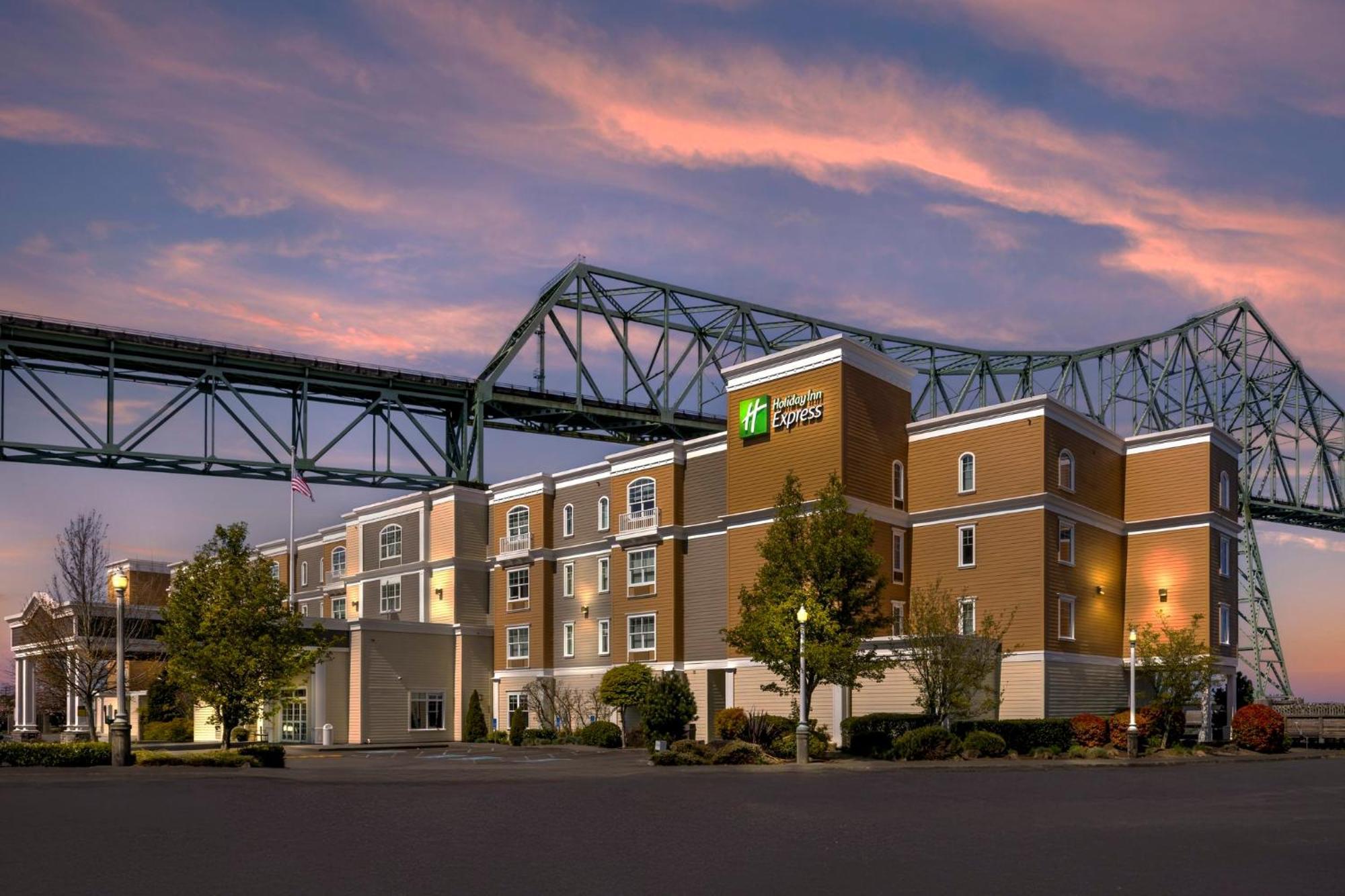 Holiday Inn Express Hotel & Suites Astoria By Ihg Bagian luar foto