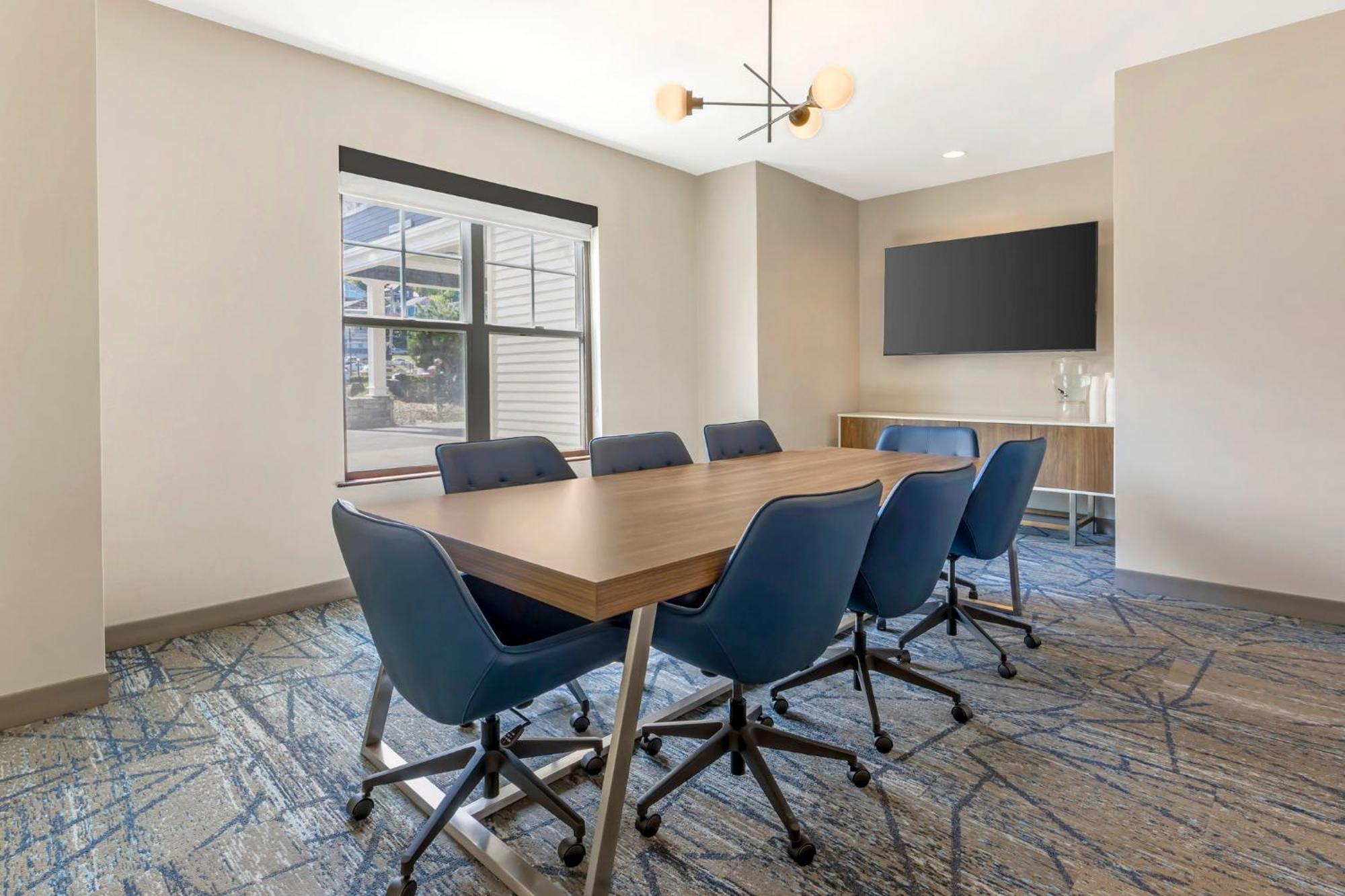 Holiday Inn Express Hotel & Suites Astoria By Ihg Bagian luar foto