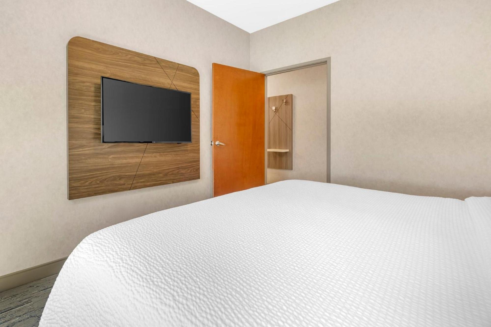 Holiday Inn Express Hotel & Suites Astoria By Ihg Bagian luar foto