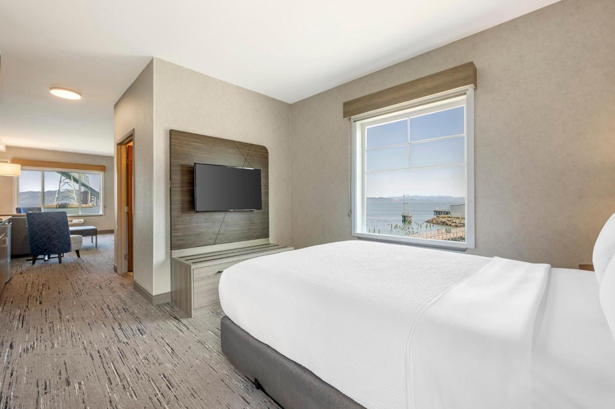 Holiday Inn Express Hotel & Suites Astoria By Ihg Bagian luar foto