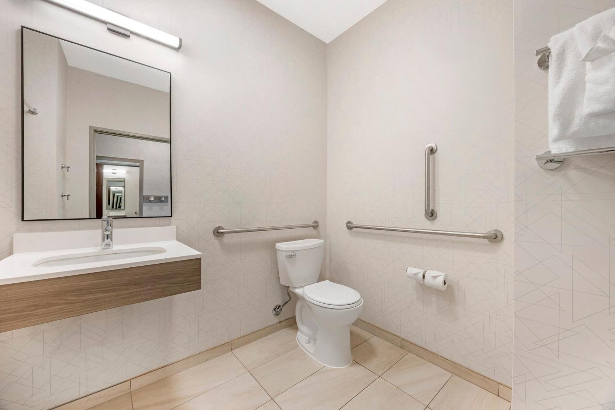 Holiday Inn Express Hotel & Suites Astoria By Ihg Bagian luar foto