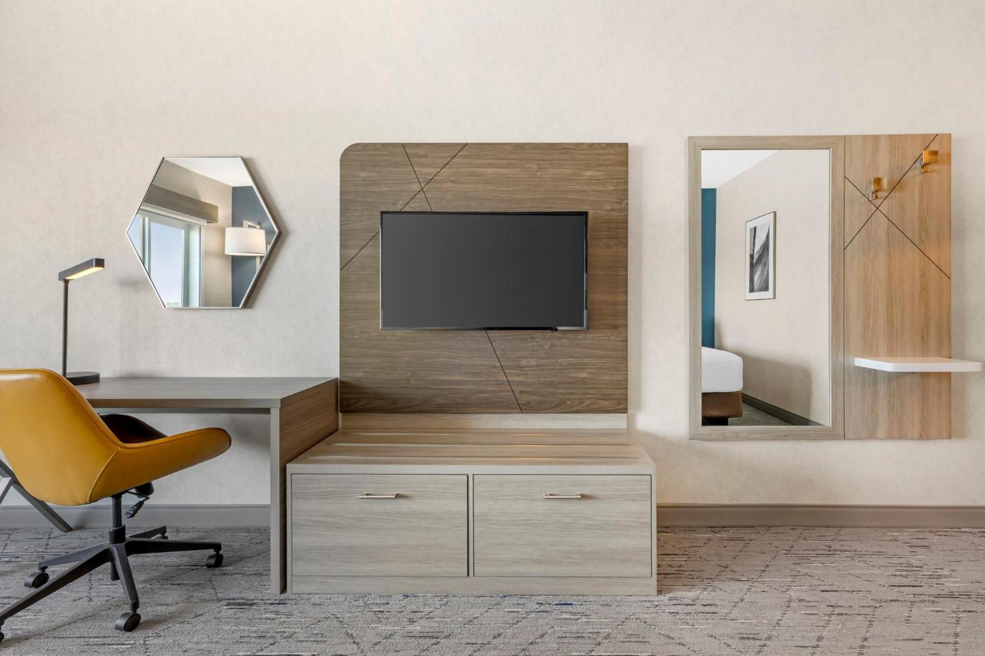 Holiday Inn Express Hotel & Suites Astoria By Ihg Bagian luar foto