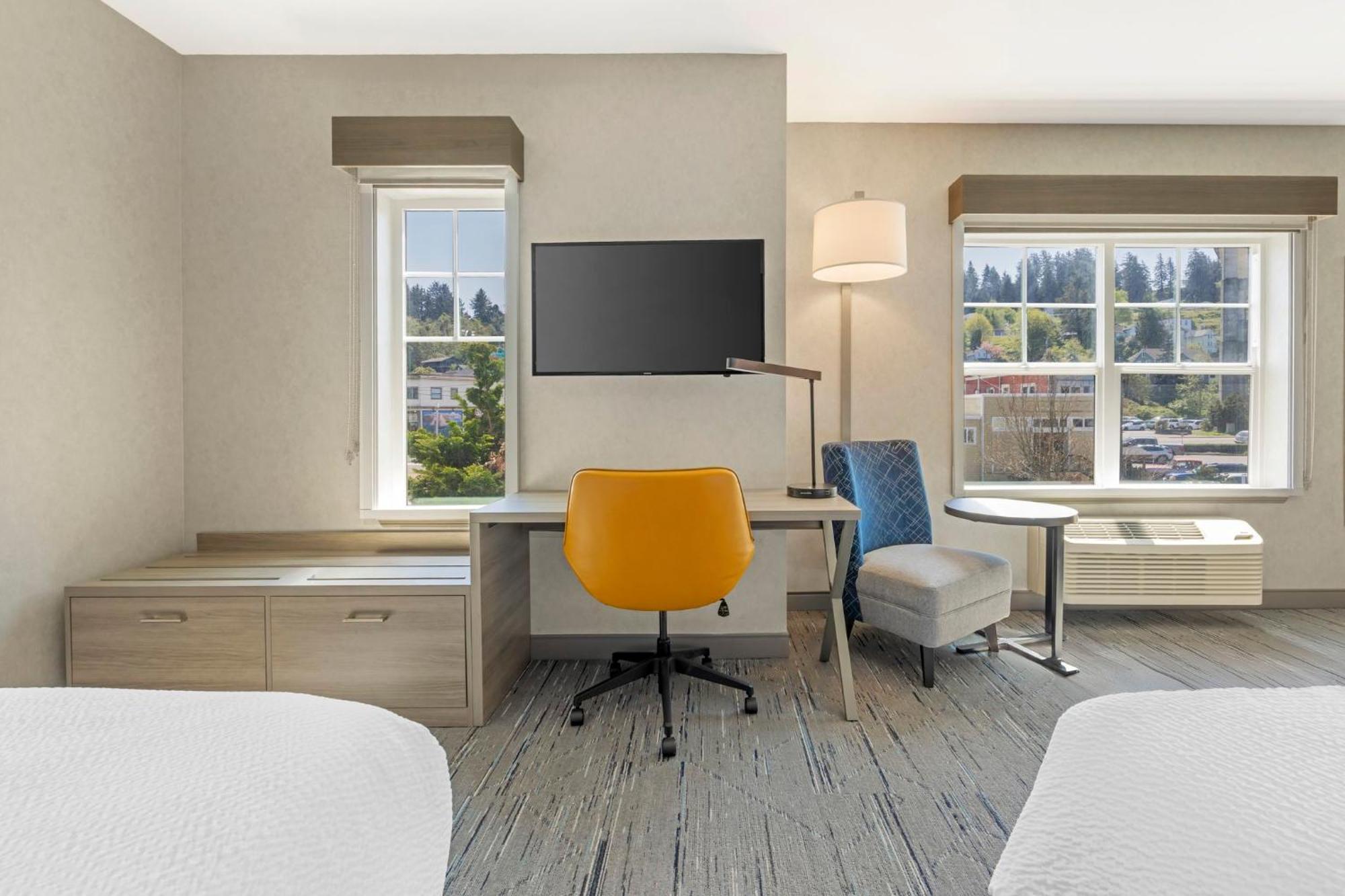 Holiday Inn Express Hotel & Suites Astoria By Ihg Bagian luar foto