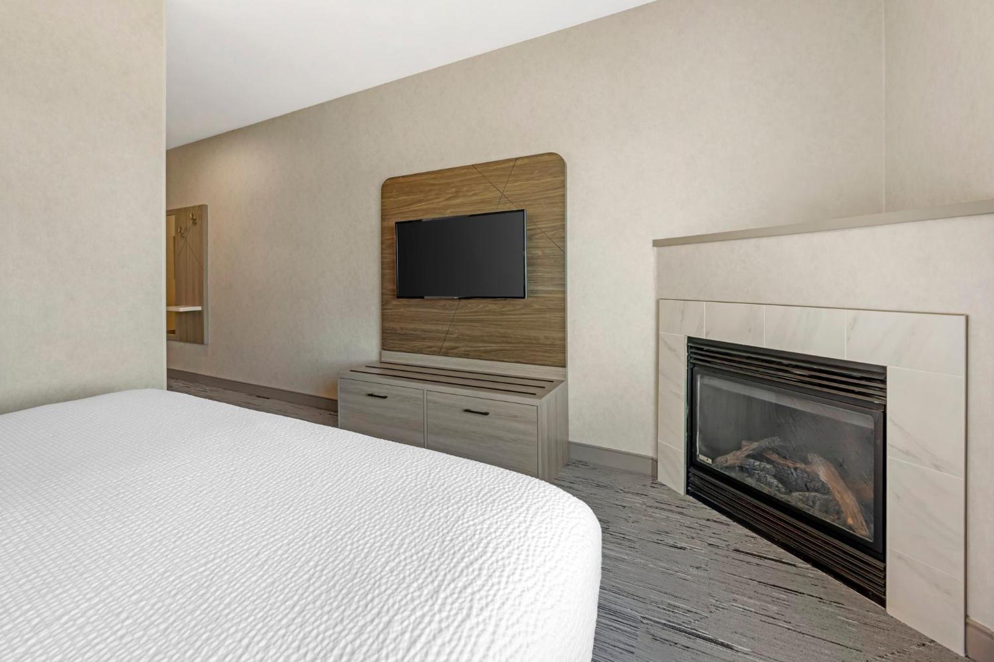 Holiday Inn Express Hotel & Suites Astoria By Ihg Bagian luar foto